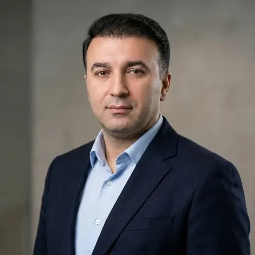 Ümit AKBARI