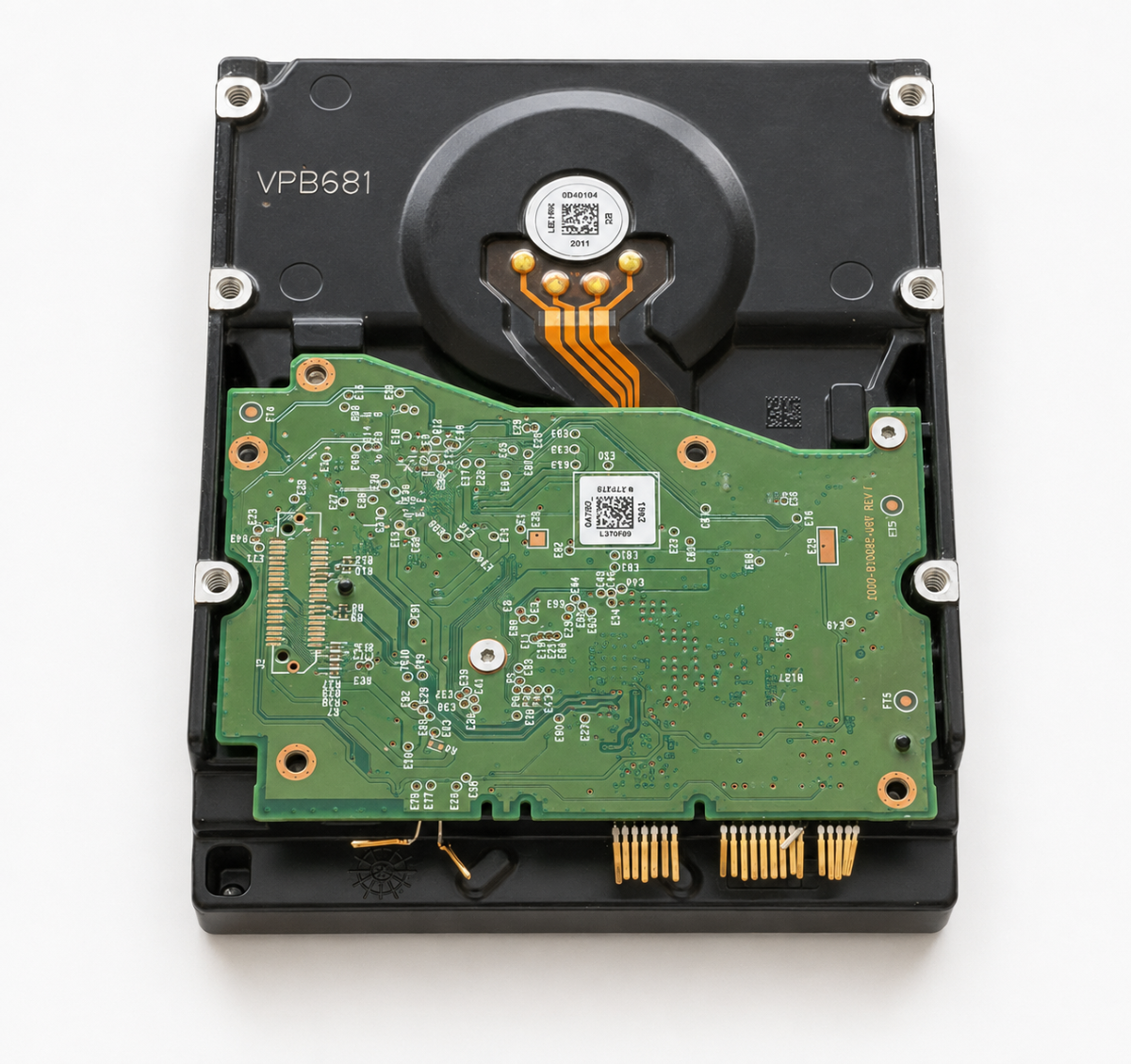 WD100EDBZ PCB vakası PCB arızası yaşayan 10 TB WD100EDBZ diskin elektronik kart yüzü